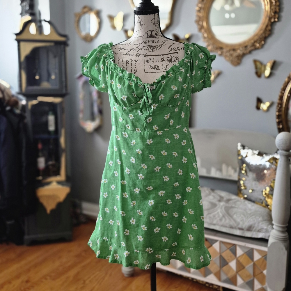 Urban Outfitters 70s Vibe Green Floral Mini Dress Medium